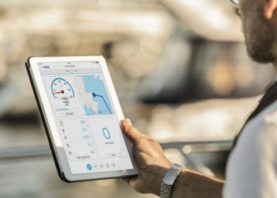 Mobile Ansicht Volvo Penta Easy Connect App zur kompletten Übersicht der wichtigsten Bootsdaten.