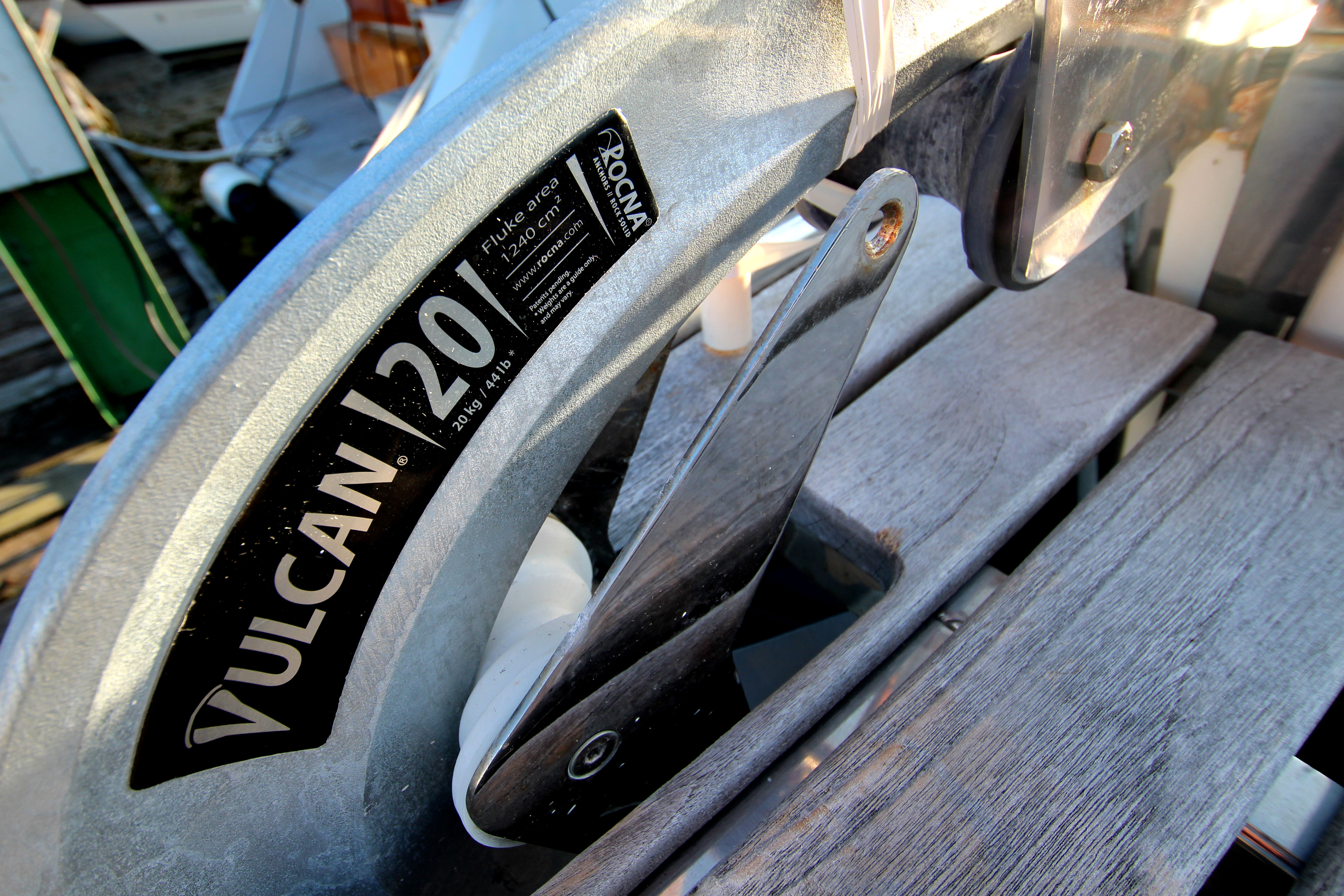 rocna-the-vulcan-anchor-installing-8