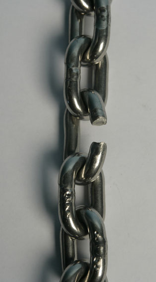 Stainless chain fracture