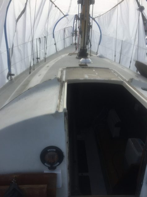 Grubby boat looking foreward