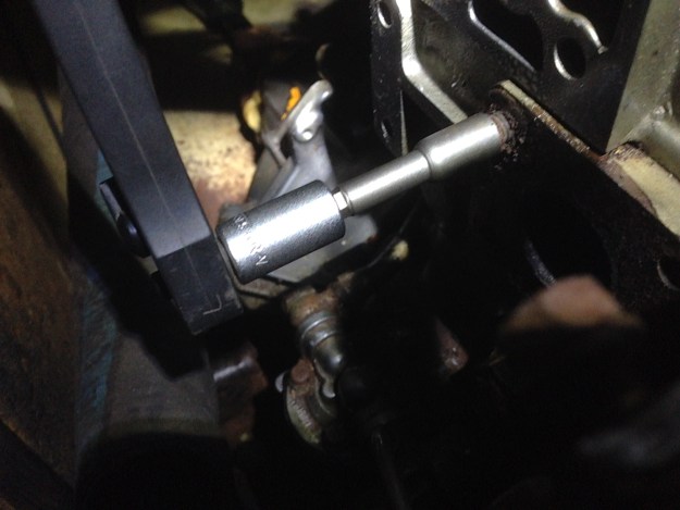 Stud unscrewing
