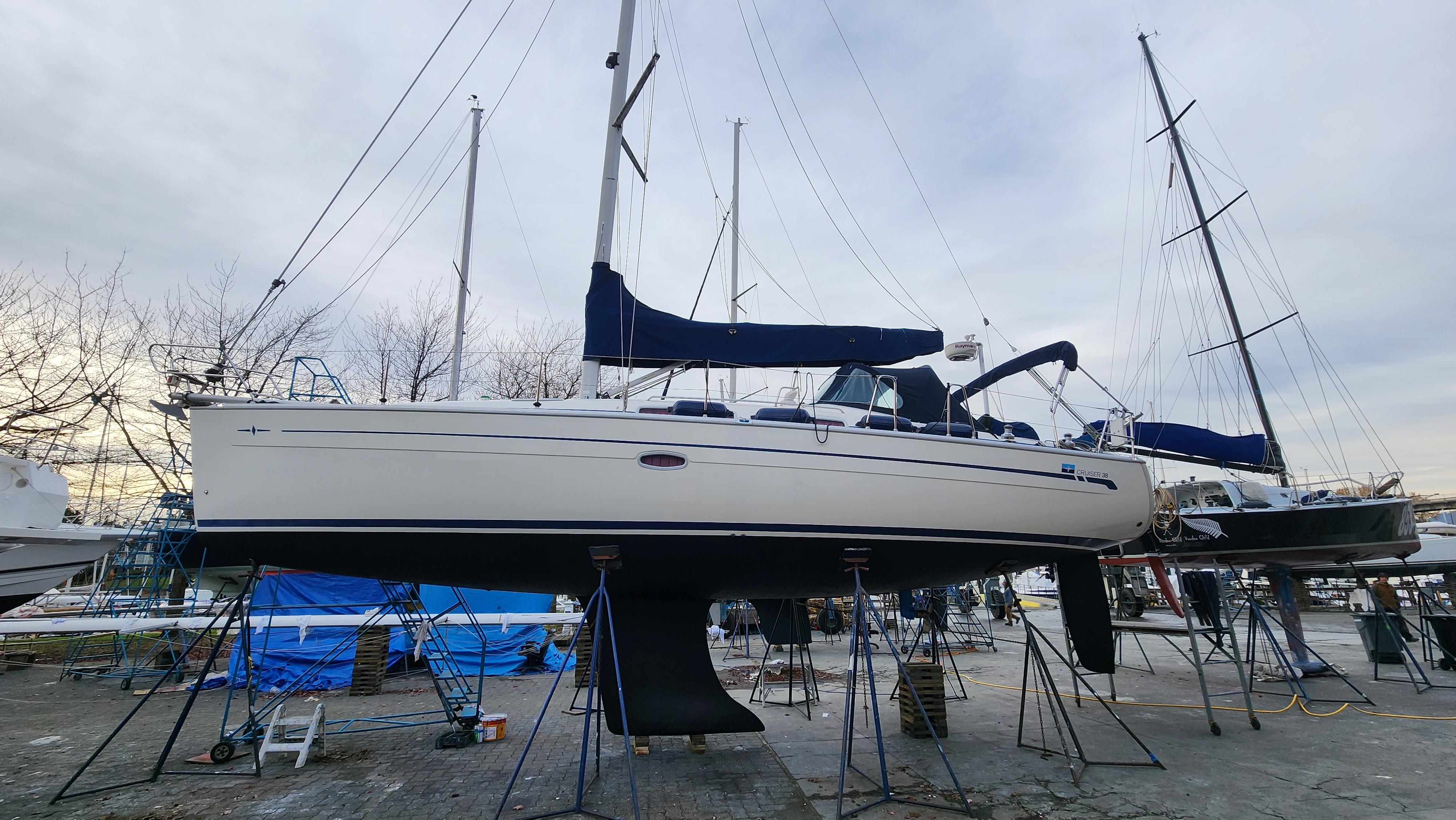 2011 Bavaria Cruiser 38