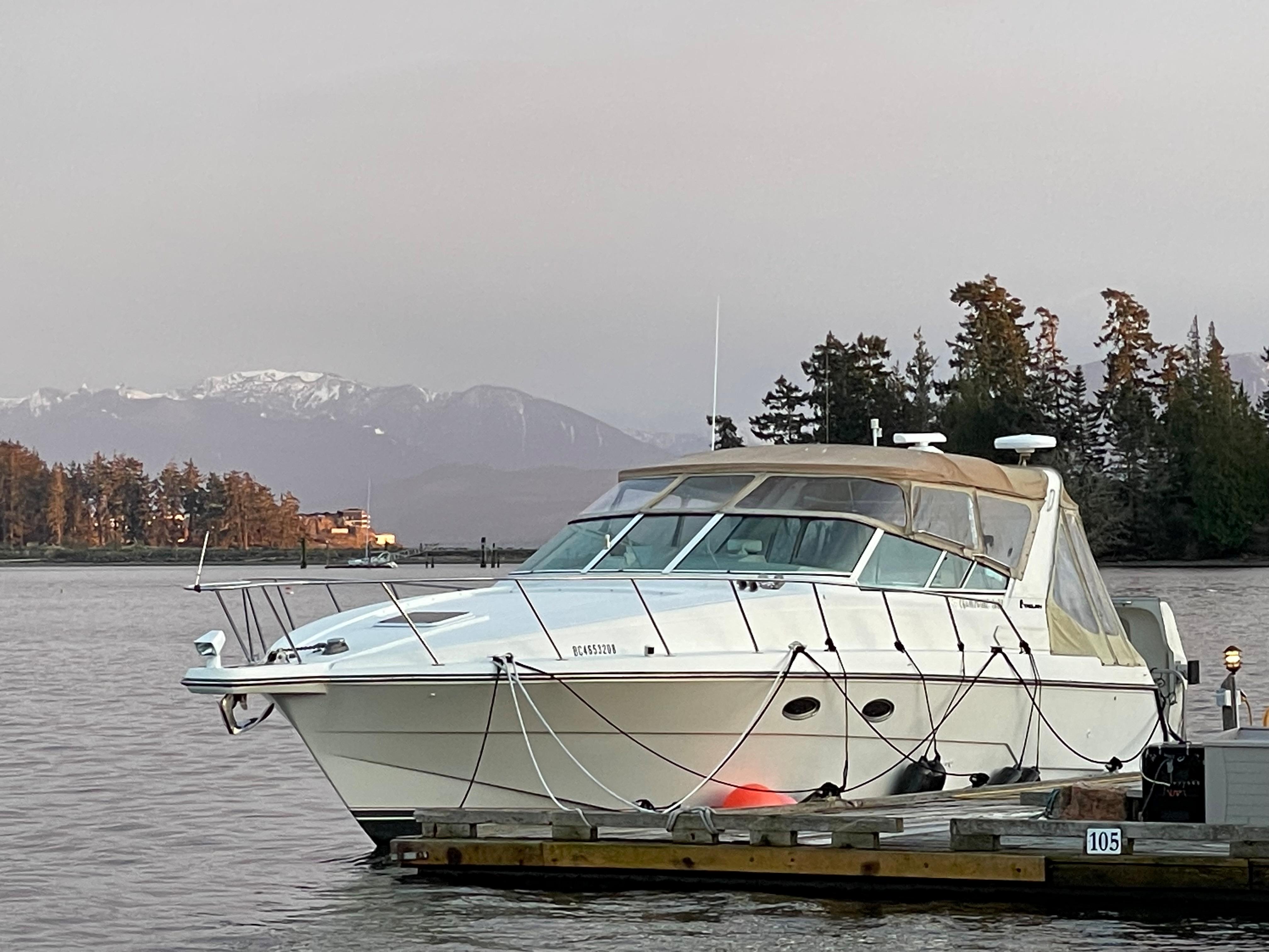1994 Trojan 370 Express