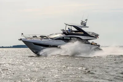 Fairline Squadron 58