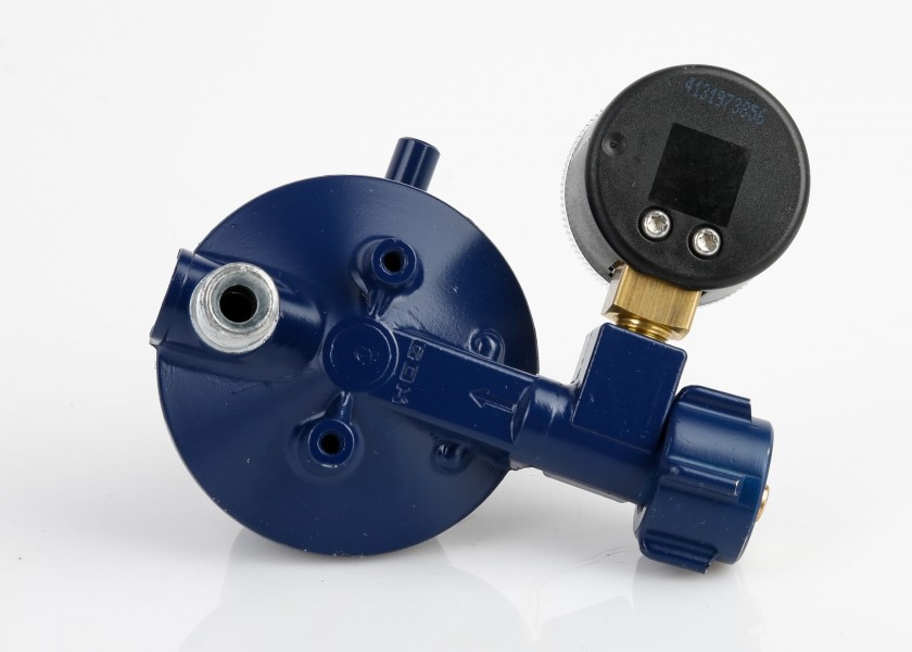 GOK Gas Pressure Regulator 50 mbar Marine angled Image 3 of 4