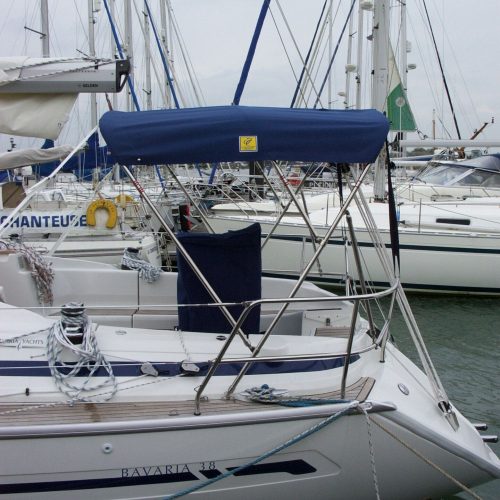 Bavaria 38 Bimini (1)