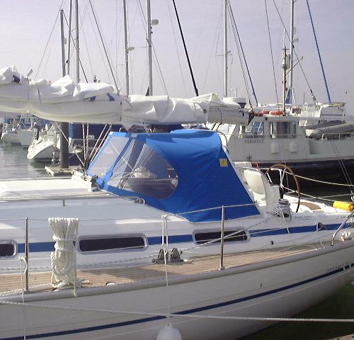 Bavaria 38 Sprayhood (1)
