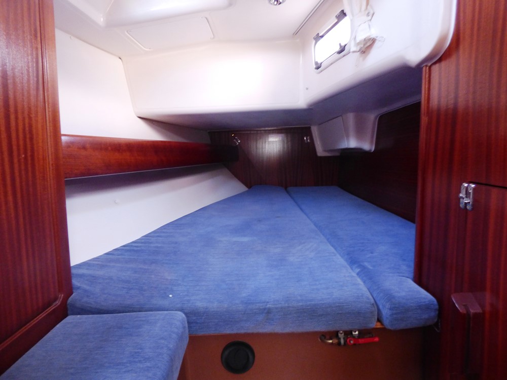 Starboard aft cabin
