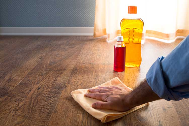 Wood cleansing and manteinance